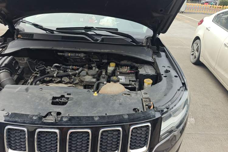 Used Jeep Compass 2017 200T Automatic Family Edition Engine Bay Left