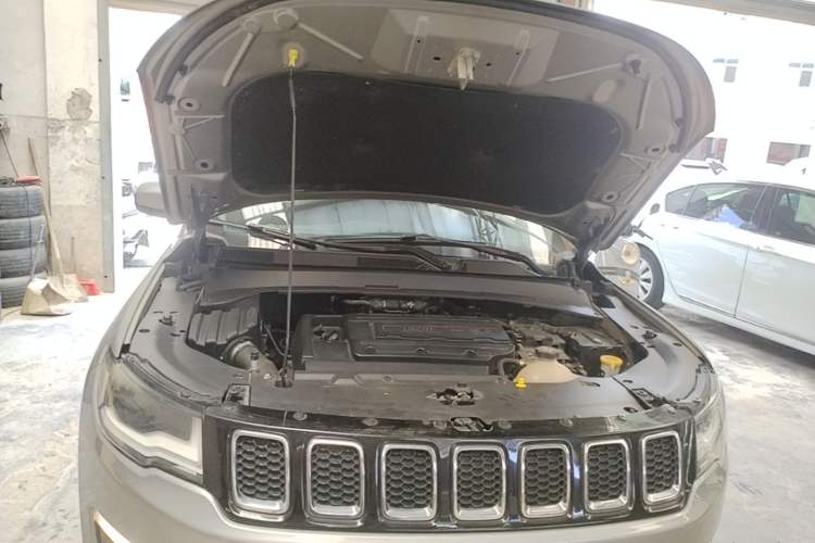 Used Jeep Compass 2017 200T Automatic Enjoyment Version Engine Bay