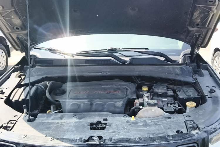 Used Jeep Compass 2017 200TS Automatic High-Performance All-Wheel Drive Edition Engine Bay