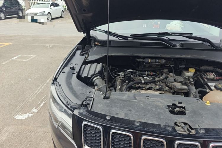 Used Jeep Compass 2017 200T Automatic Family Edition Engine Bay Right