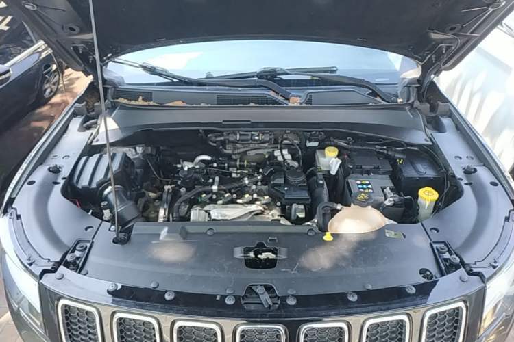 Used Jeep Compass 2017 200T Automatic Family Edition Engine Bay
