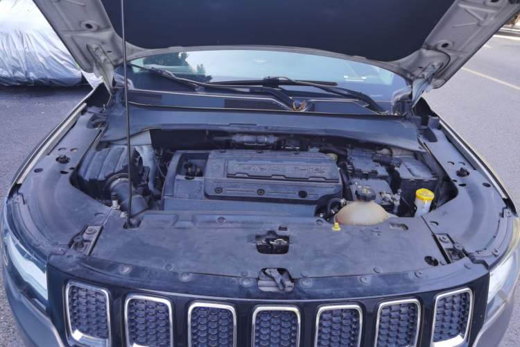 Used Jeep Compass 2017 200T Automatic Family Edition Engine Bay