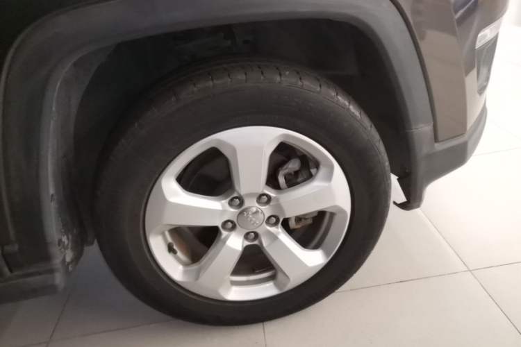 Used Jeep Compass 2017 200T Automatic Family Edition Exterior 4