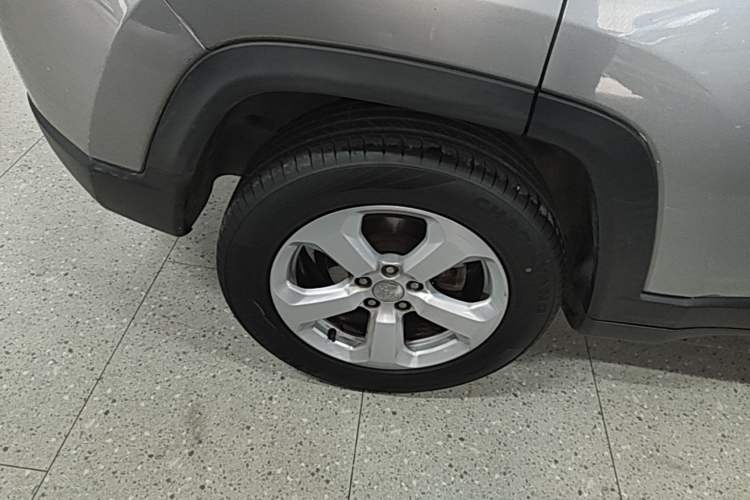 Used Jeep Compass 2017 200T Automatic Family Edition Exterior 5
