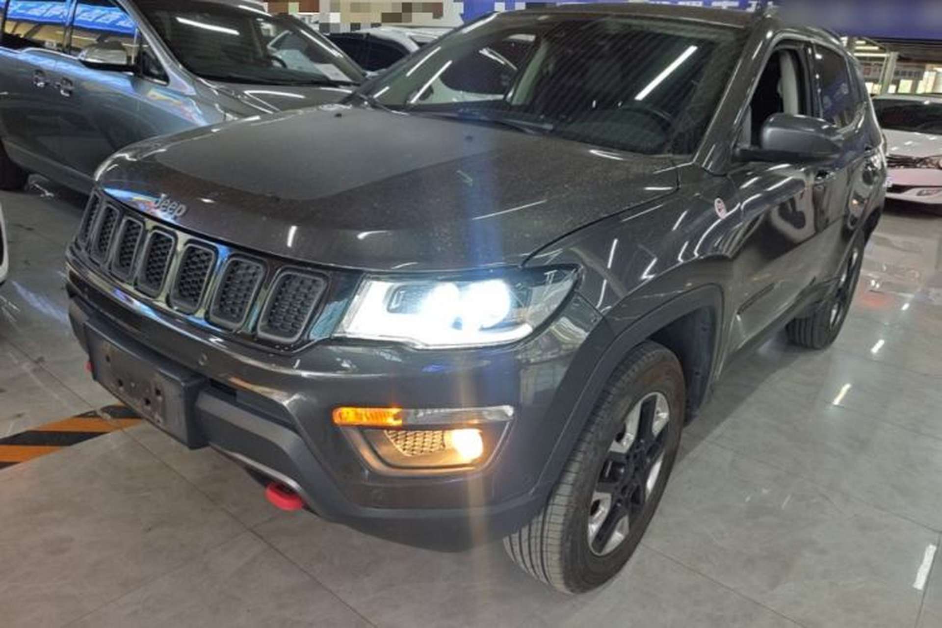 Used Jeep Compass 2017 200TS Automatic High-Performance All-Wheel Drive Edition Front Left 45 Deg