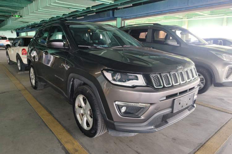 Used Jeep Compass 2017 200T Automatic Family Edition Front Right 45 Deg
