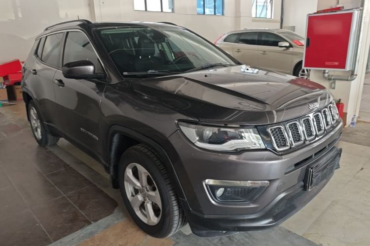 Used Jeep Compass 2017 200T Automatic Family Edition Front Right 45 Deg