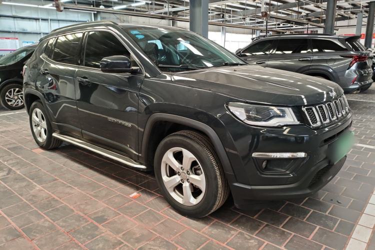Used Jeep Compass 2017 200T Automatic Family Edition Front Right 45 Deg
