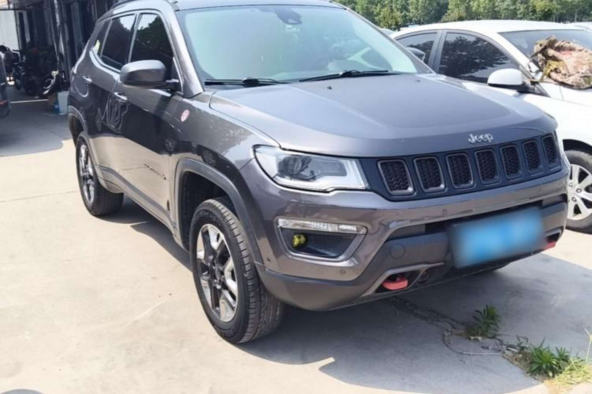 Used Jeep Compass 2017 200TS Automatic High-Performance All-Wheel Drive Edition Front Right 45 Deg