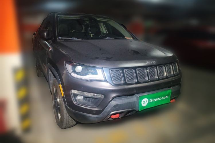 Used Jeep Compass 2017 200TS Automatic High-Performance All-Wheel Drive Edition Front Right 45 Deg