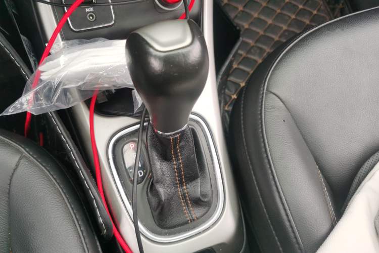 Used Jeep Compass 2017 200T Automatic Family Edition Gear Lever