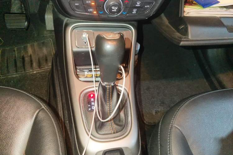 Used Jeep Compass 2017 200T Automatic Family Edition Gear Lever