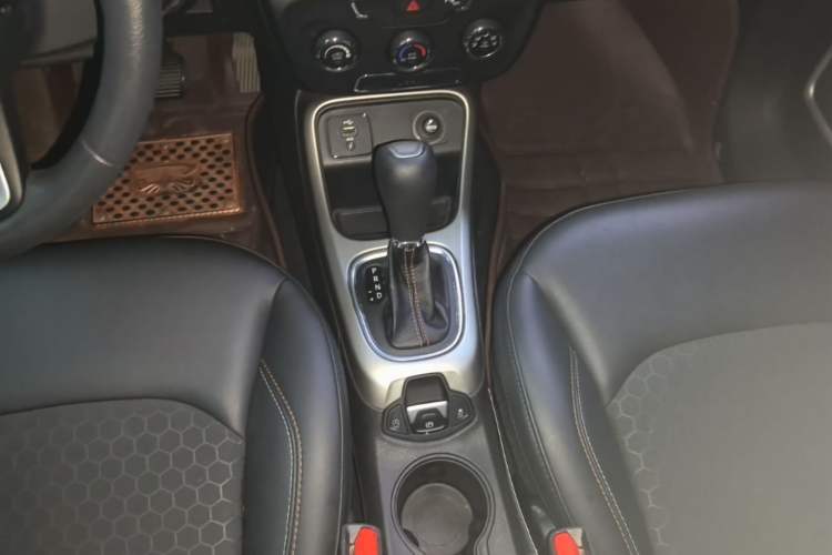 Used Jeep Compass 2017 200T Automatic Enjoyment Version Gear Lever
