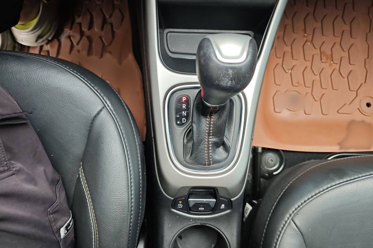 Used Jeep Compass 2017 200T Automatic Family Edition Gear Lever