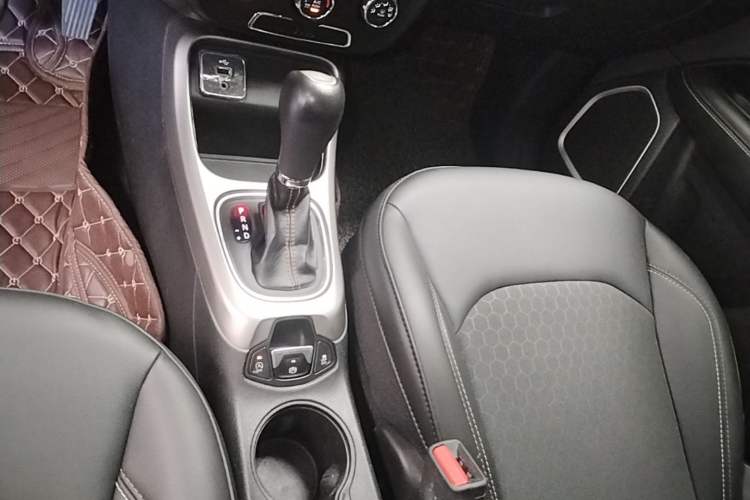 Used Jeep Compass 2017 200T Automatic Enjoyment Version Gear Lever