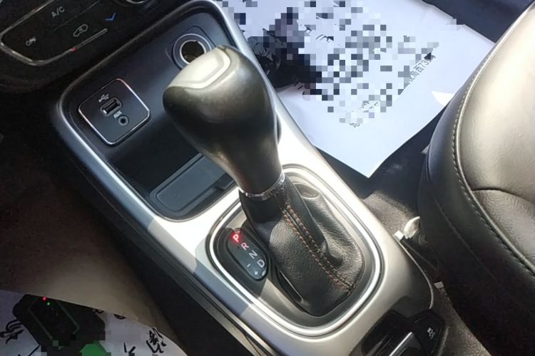 Used Jeep Compass 2017 200T Automatic Family Edition Gear Lever