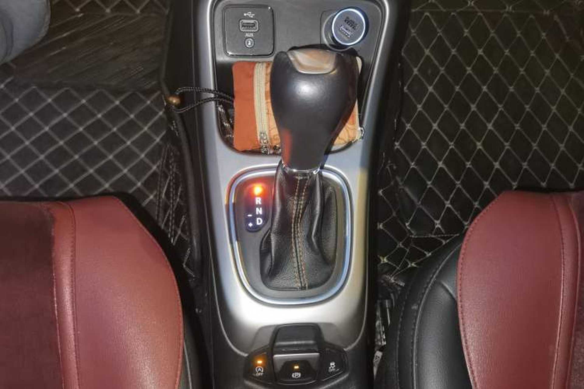 Used Jeep Compass 2017 200T Automatic Enjoyment Version Gear Lever