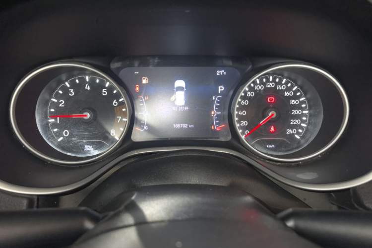 Used Jeep Compass 2017 200T Automatic Family Edition Instrument Cluster