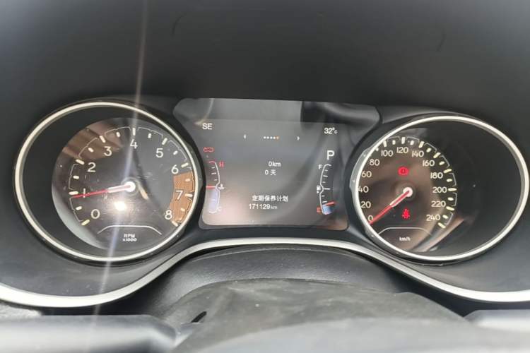 Used Jeep Compass 2017 200T Automatic Family Edition Instrument Cluster