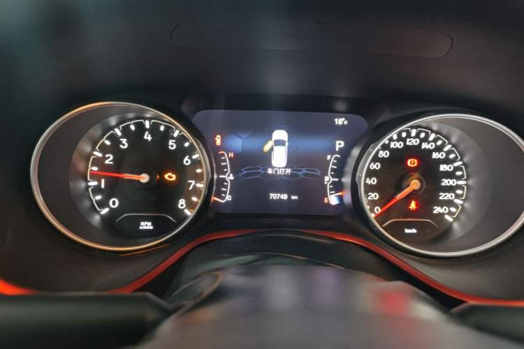 Used Jeep Compass 2017 200TS Automatic High-Performance All-Wheel Drive Edition Instrument Cluster