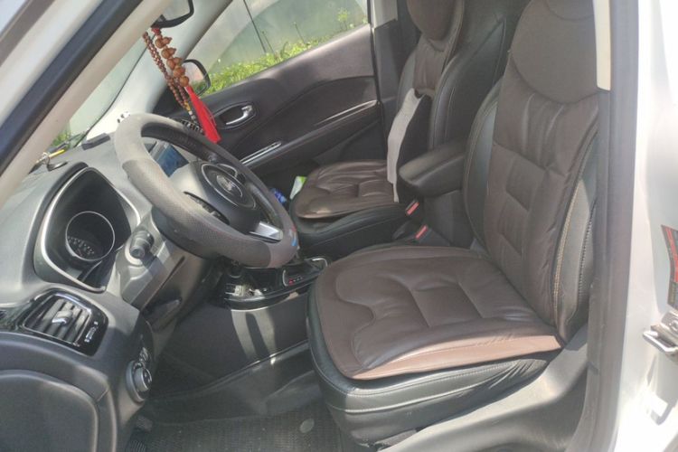 Used Jeep Compass 2017 200T Automatic Prestige Edition Interior 1