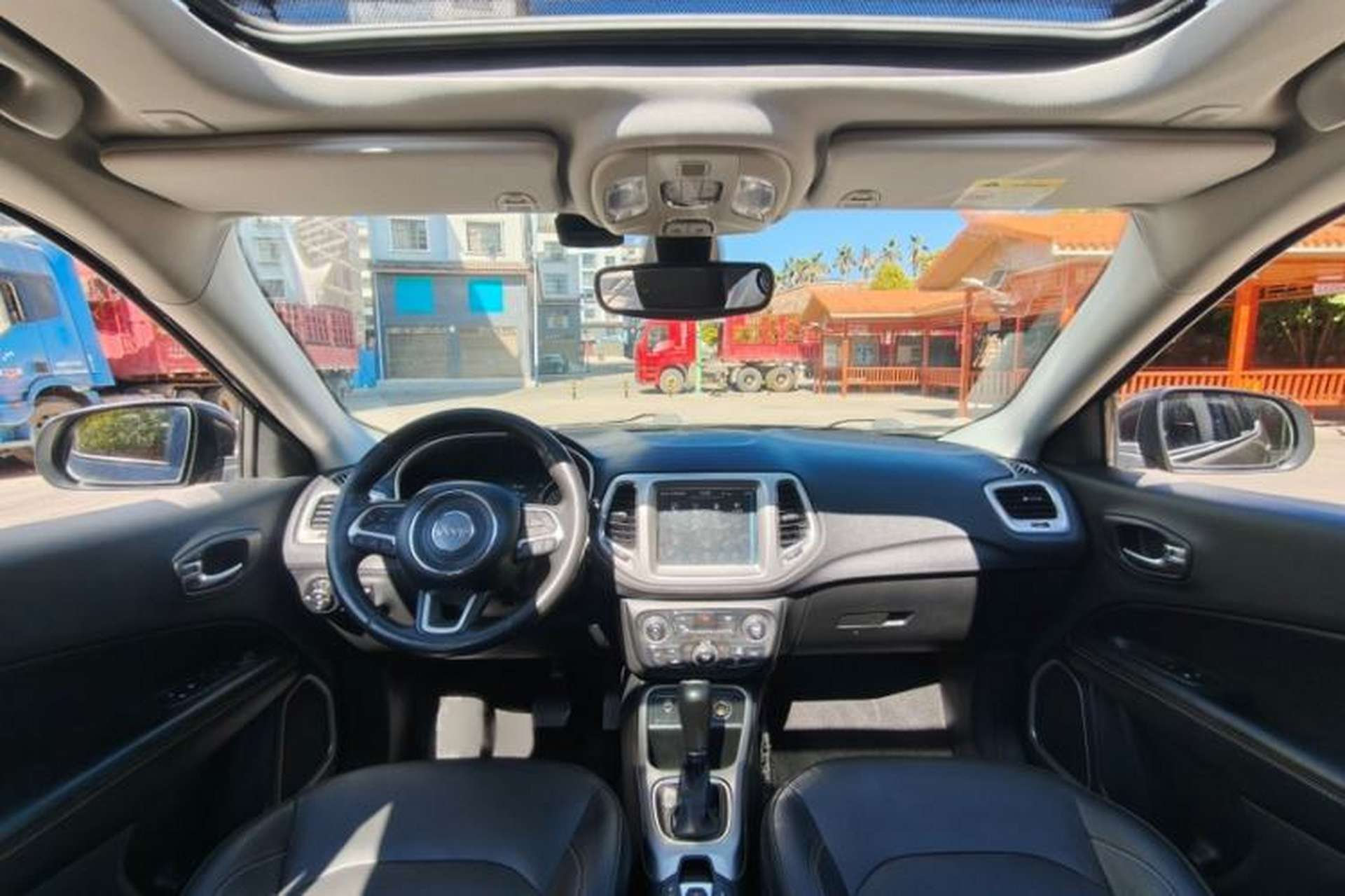 Used Jeep Compass 2017 200T Automatic Family Edition Interior 1