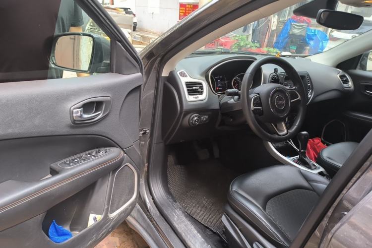 Used Jeep Compass 2017 200T Automatic Enjoyment Version Interior 3