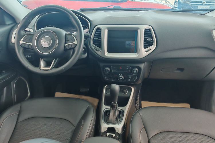 Used Jeep Compass 2017 200T Automatic Family Edition Interior 4