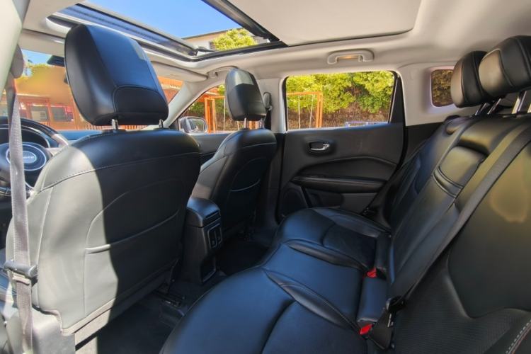 Used Jeep Compass 2017 200T Automatic Family Edition Interior 5