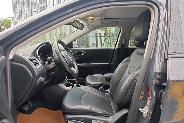 Used Jeep Compass 2017 200T Automatic Family Edition Interior 7