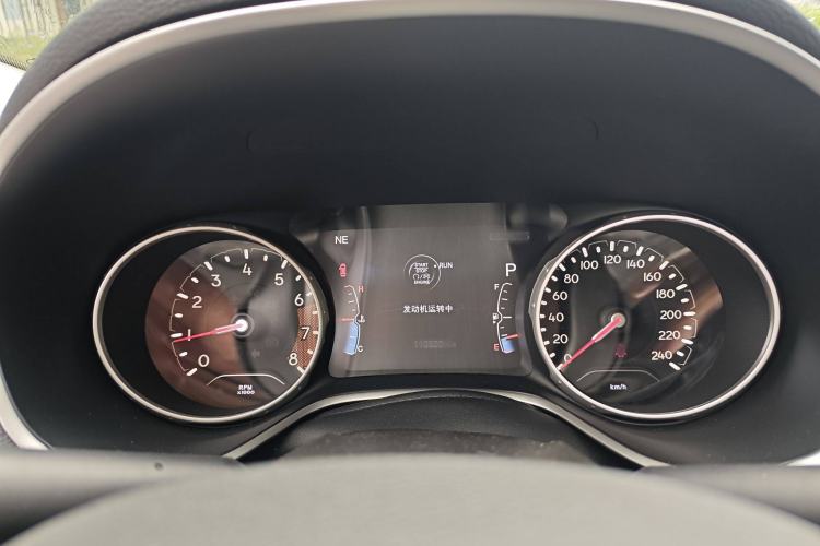 Used Jeep Compass 2017 200T Automatic Family Edition Interior 9