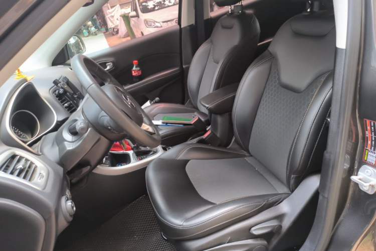 Used Jeep Compass 2017 200T Automatic Enjoyment Version Left Front Seat