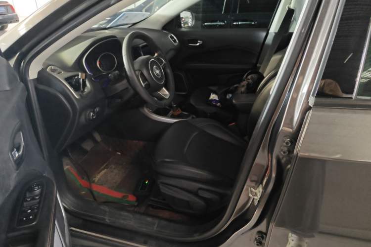 Used Jeep Compass 2017 200T Automatic Enjoyment Version Left Front Seat