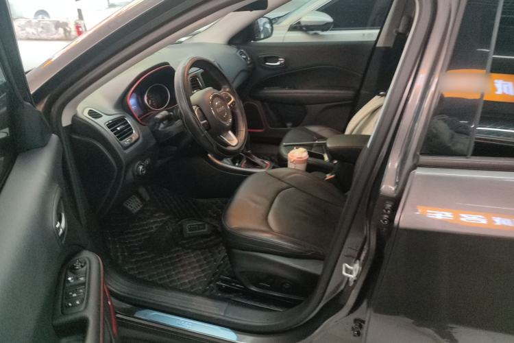 Used Jeep Compass 2017 200TS Automatic High-Performance All-Wheel Drive Edition Left Front Seat