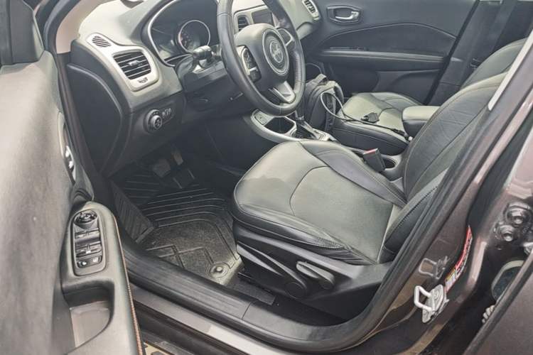 Used Jeep Compass 2017 200T Automatic Family Edition Left Front Seat