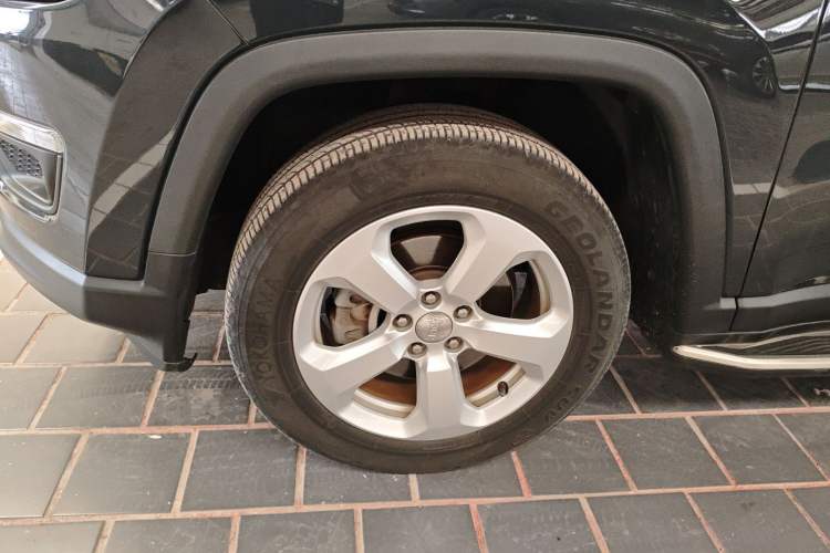 Used Jeep Compass 2017 200T Automatic Family Edition Left Front Wheel Hub