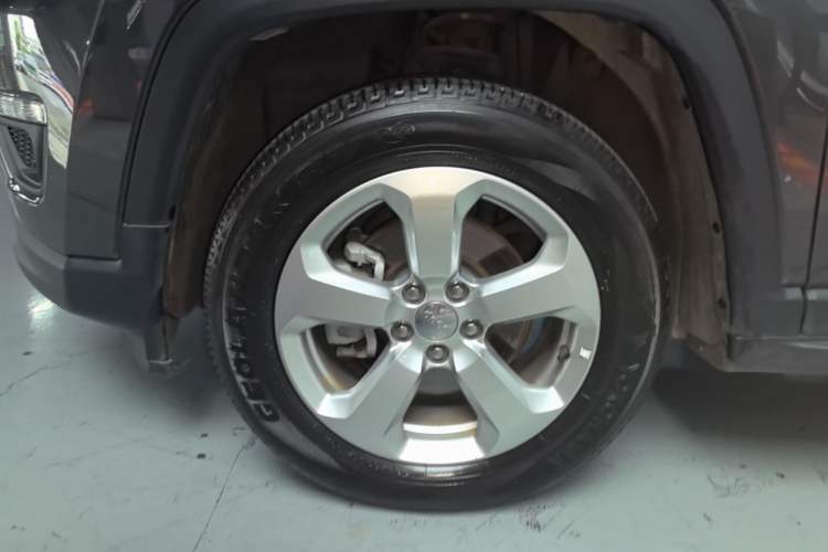 Used Jeep Compass 2017 200T Automatic Enjoyment Version Left Front Wheel Hub