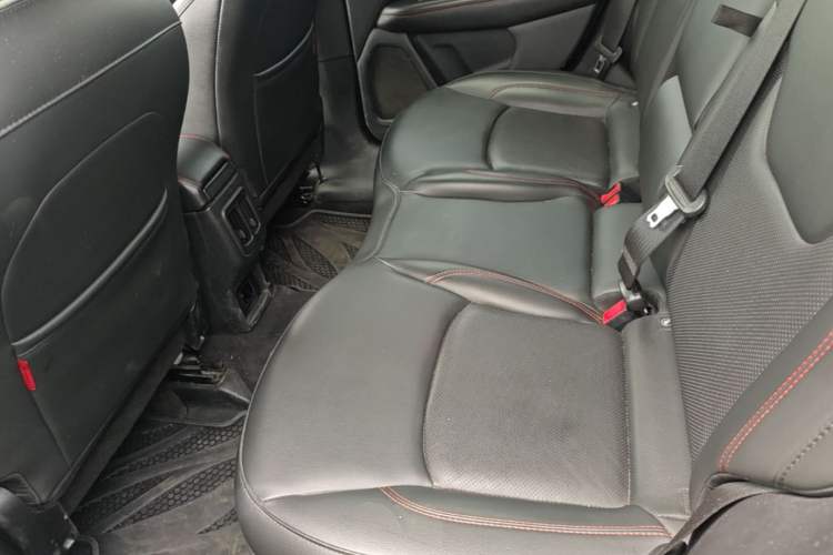 Used Jeep Compass 2017 200TS Automatic High-Performance All-Wheel Drive Edition Left Rear Seat