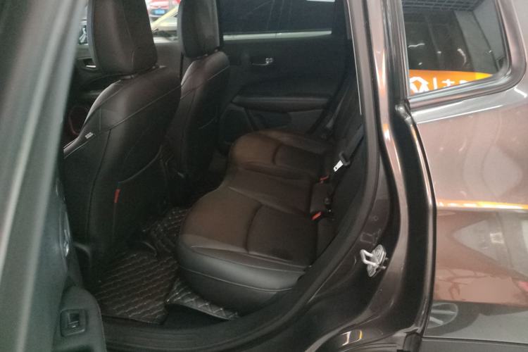 Used Jeep Compass 2017 200TS Automatic High-Performance All-Wheel Drive Edition Left Rear Seat