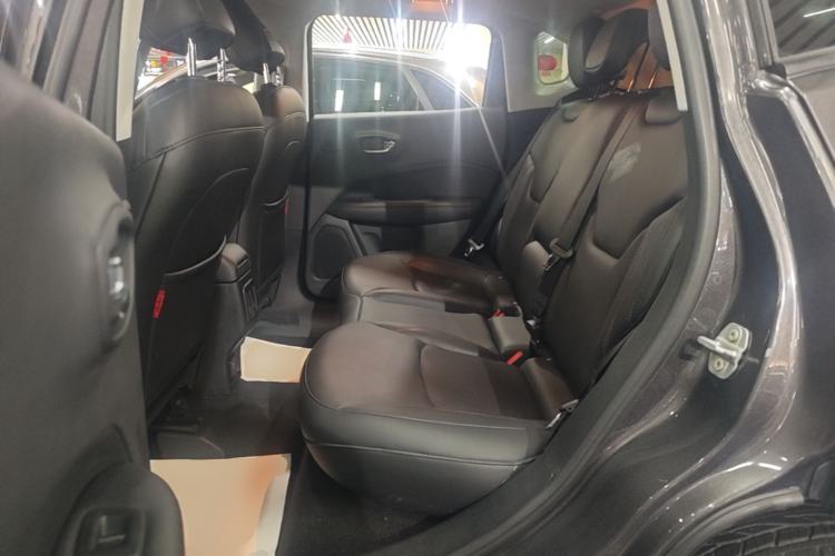Used Jeep Compass 2017 200TS Automatic High-Performance All-Wheel Drive Edition Left Rear Seat