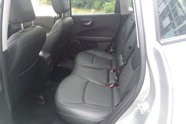 Used Jeep Compass 2017 200T Automatic Prestige Four-Wheel Drive Edition Left Rear Seat