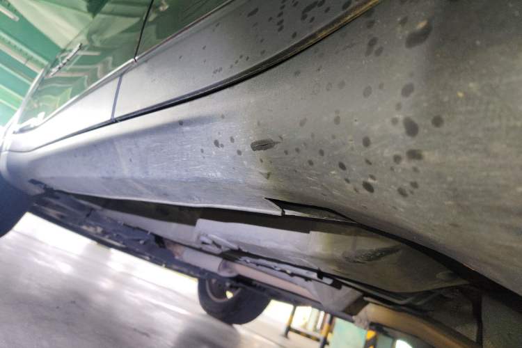 Used Jeep Compass 2017 200T Automatic Family Edition Left Side Sill