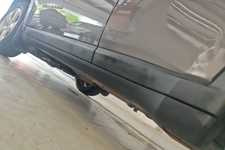 Used Jeep Compass 2017 200T Automatic Family Edition Left Side Sill