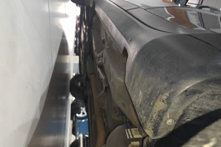 Used Jeep Compass 2017 200T Automatic Family Edition Left Side Sill