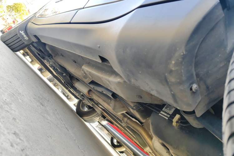 Used Jeep Compass 2017 200T Automatic Family Edition Left Side Sill
