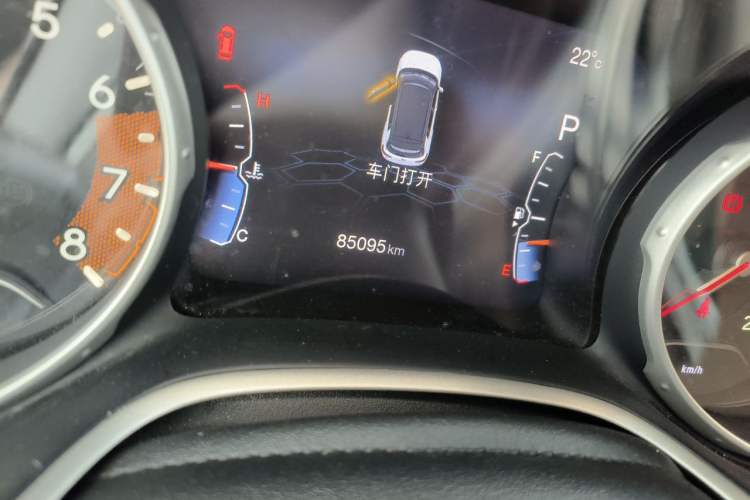 Used Jeep Compass 2017 200T Automatic Family Edition Odometer Close Up
