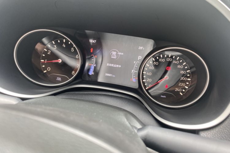 Used Jeep Compass 2017 200T Automatic Family Edition Odometer Close Up