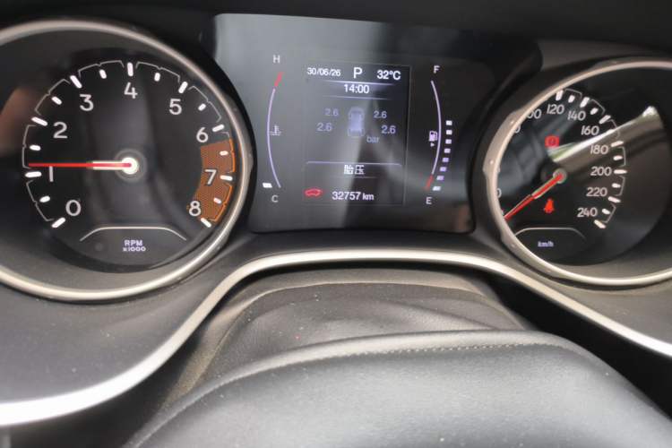 Used Jeep Compass 2017 200T Automatic Enjoyment Version Odometer Close Up