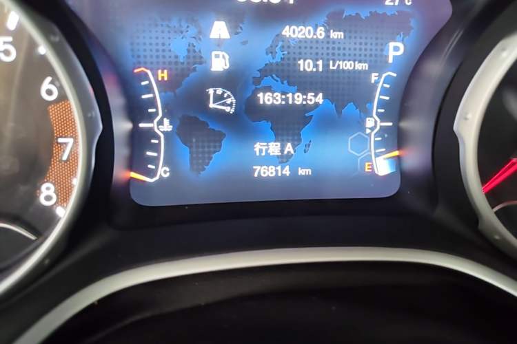 Used Jeep Compass 2017 200T Automatic Family Edition Odometer Close Up