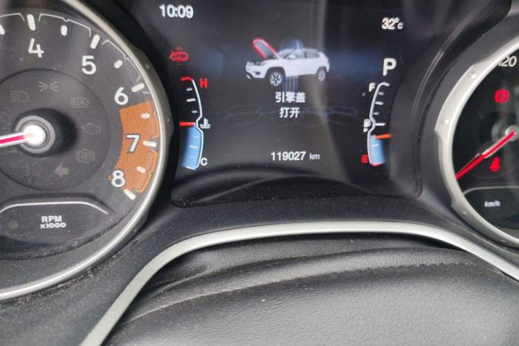 Used Jeep Compass 2017 200T Automatic Family Edition Odometer Close Up